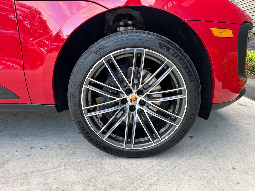 Certified 2026 Porsche Macan AWD/4WD image 15