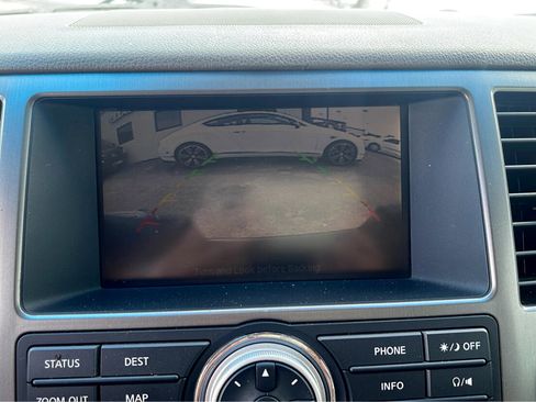 Used 2011 Nissan Armada Platinum image 23