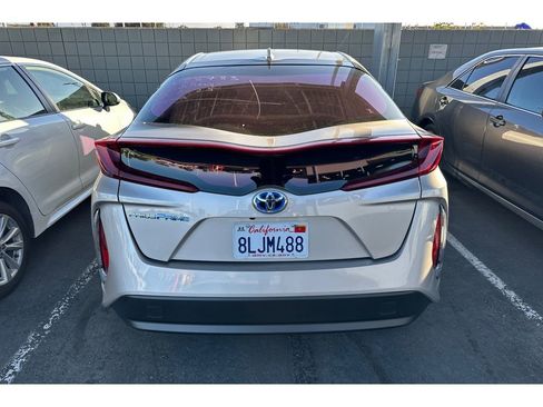 Used 2019 Toyota Prius Prime Plus image 4