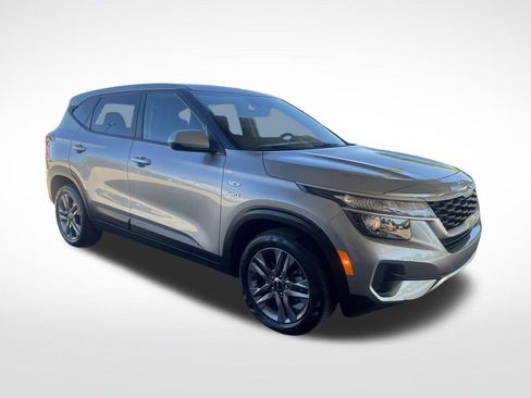 Certified 2023 Kia Seltos LX AWD/4WD image 3