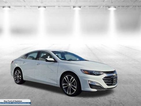 Used 2022 Chevrolet Malibu LT image 1