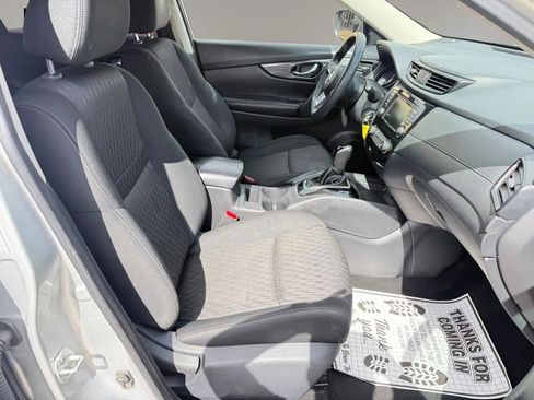 Used 2018 Nissan Rogue S FWD image 15