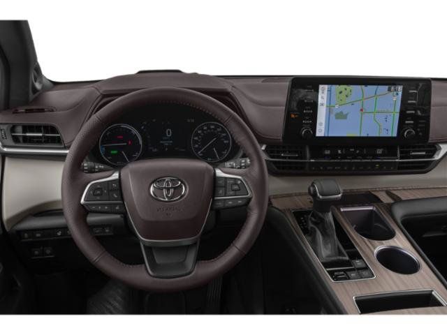 Used 2023 Toyota Sienna Platinum AWD/4WD image 10