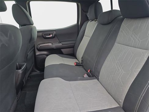 Used 2023 Toyota Tacoma TRD Off-Road image 16