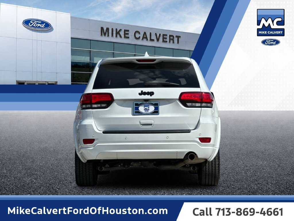 Used 2022 Jeep Grand Cherokee Laredo X RWD image 4