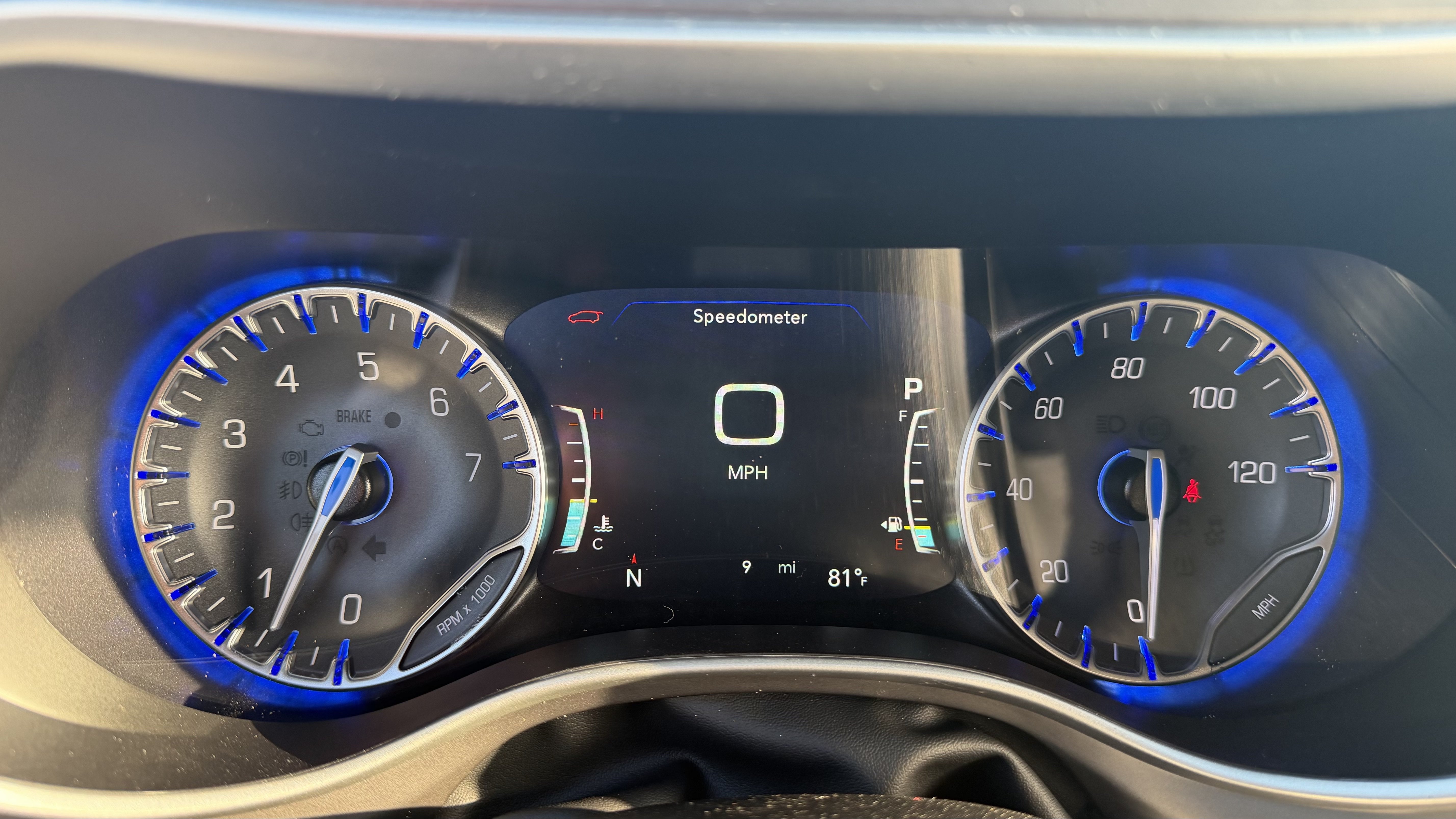 New 2027 Chrysler Pacifica Select w/ Family Tech Group FWD image 20