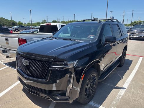 Used 2021 Cadillac Escalade Sport w/ LPO, ONYX Package AWD/4WD image 2