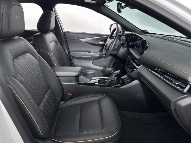 Used 2024 Buick Envista Avenir FWD image 29