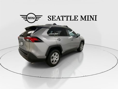 Used 2019 Toyota RAV4 LE w/ All Weather Liner Package AWD/4WD image 11