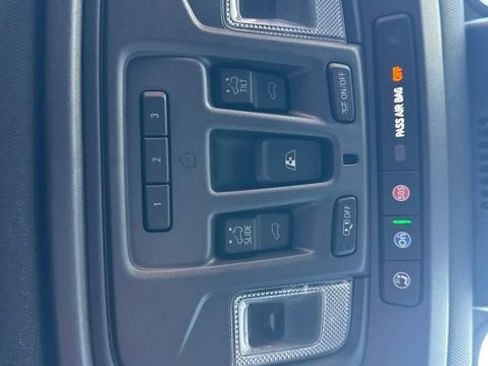 Used 2024 GMC Sierra 2500 AT4 w/ AT4 Premium Plus Package AWD/4WD image 43