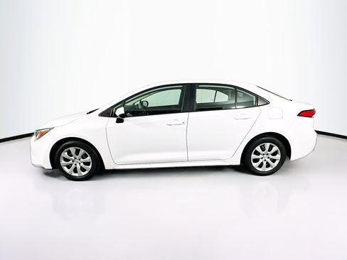 Used 2024 Toyota Corolla LE image 4
