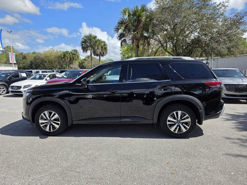 Used 2025 Nissan Pathfinder SL image 5