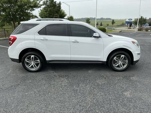 Used 2017 Chevrolet Equinox Premier w/ Enhanced Convenience Package AWD/4WD image 3