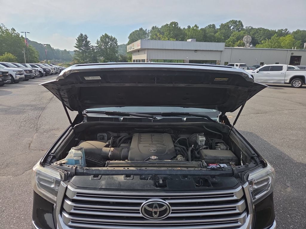 Used 2021 Toyota Tundra Limited w/ Limited Premium Package AWD/4WD image 22