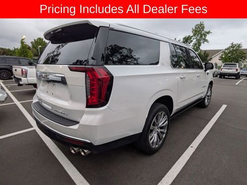 Used 2021 GMC Yukon XL Denali w/ Denali Premium Package AWD/4WD image 6