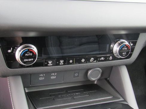 New 2026 Mitsubishi Outlander SE image 18