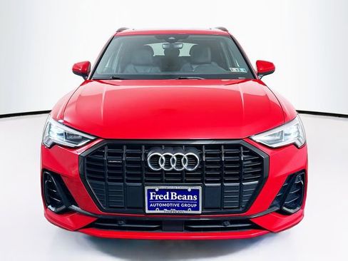 Used 2023 Audi Q3 2.0T Premium w/ Black Optic Sport Package image 2