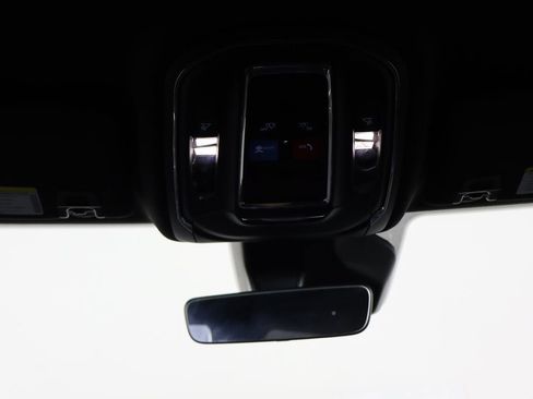 Used 2025 Jeep Grand Cherokee Laredo RWD image 24
