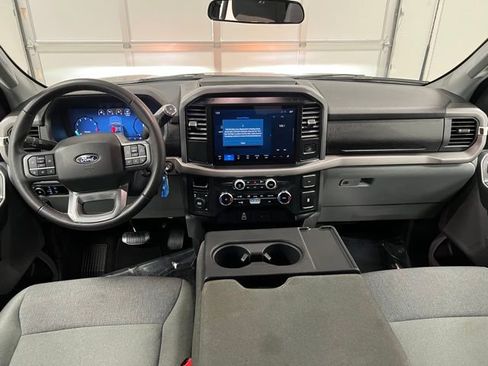Used 2025 Ford F150 XLT AWD/4WD image 16