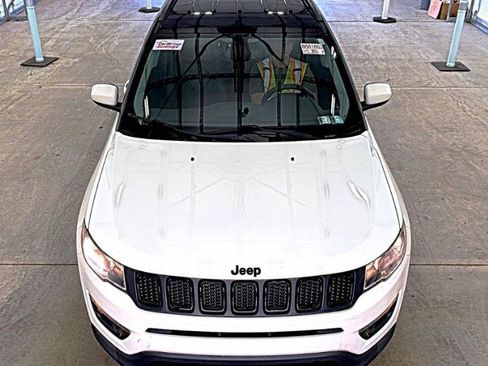 Used 2021 Jeep Compass Latitude AWD/4WD image 2