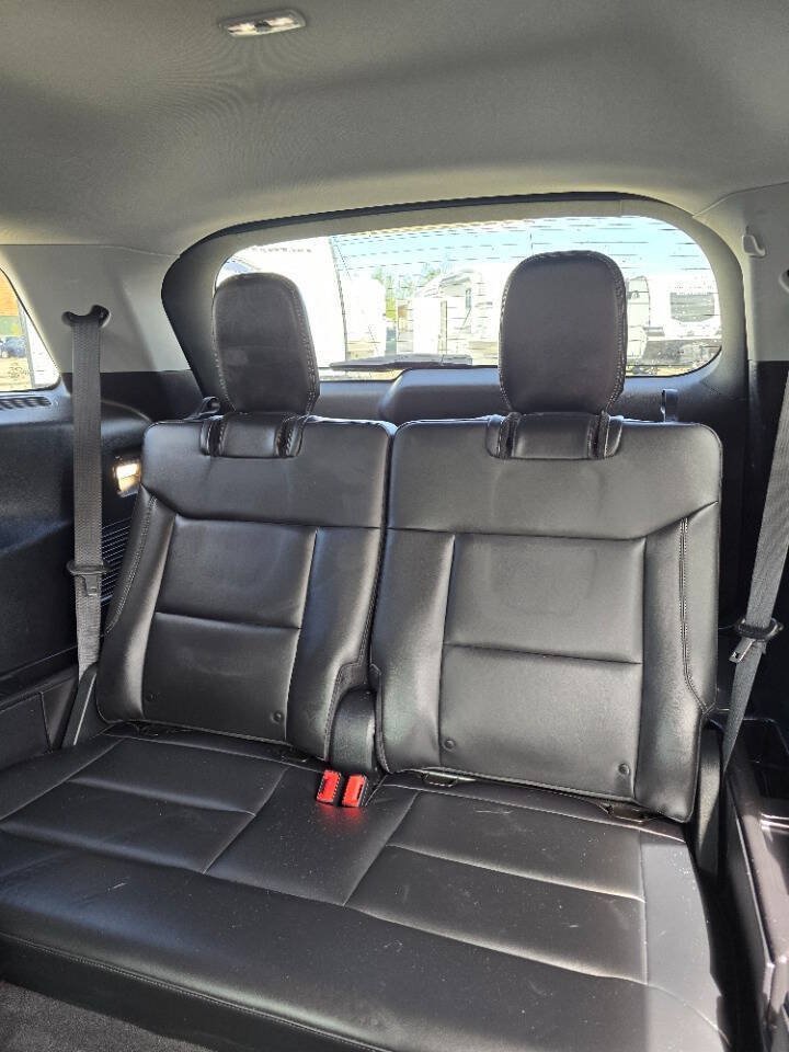 Used 2021 Ford Explorer XLT w/ Equipment Group 202A AWD/4WD image 20