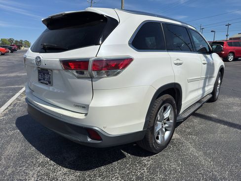 Used 2016 Toyota Highlander Limited image 3
