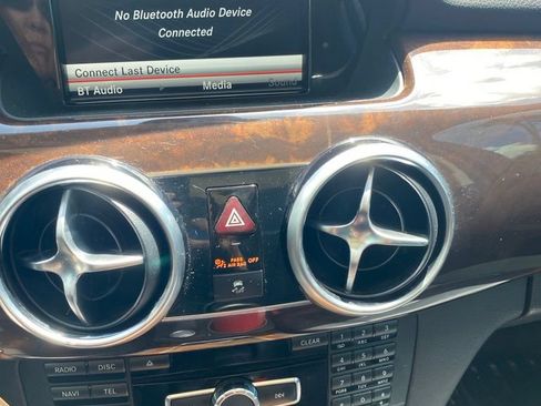 Used 2015 Mercedes-Benz GLK 350 2WD image 13