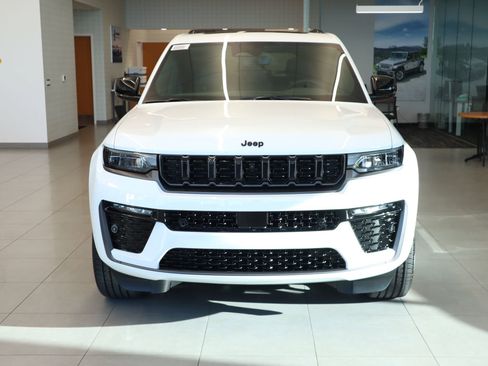 New 2026 Jeep Grand Cherokee Limited image 10