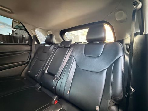 Used 2015 Ford Edge Titanium image 33