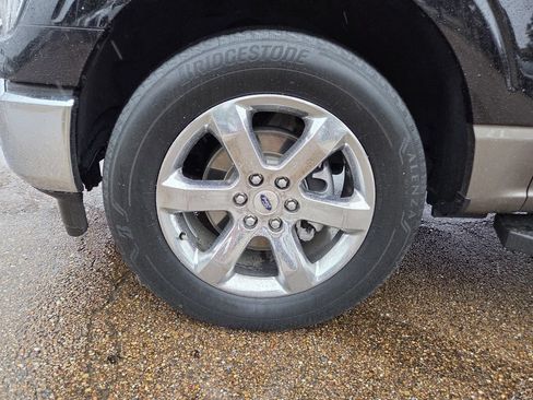 Used 2022 Ford F150 Lariat RWD image 25