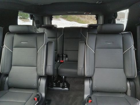 Certified 2024 Cadillac Escalade Premium Luxury image 23