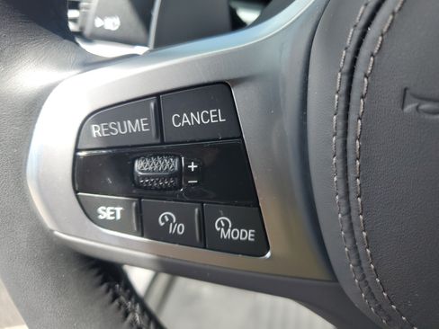 Used 2026 BMW X5 xDrive40i w/ M Sport Package AWD/4WD image 13
