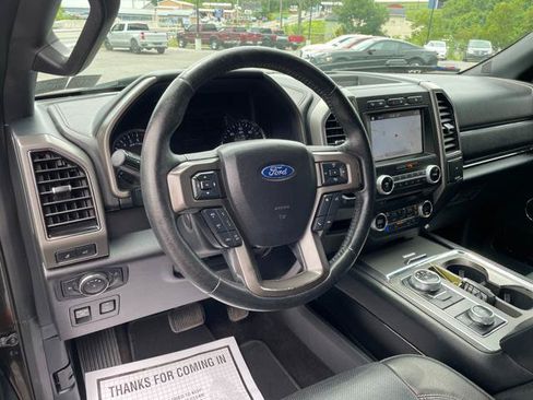 Used 2018 Ford Expedition Max XLT w/ Equipment Group 202A AWD/4WD image 19