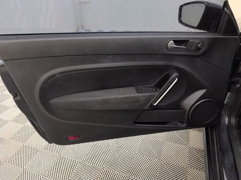 Used 2017 Volkswagen Beetle 1.8T S image 36