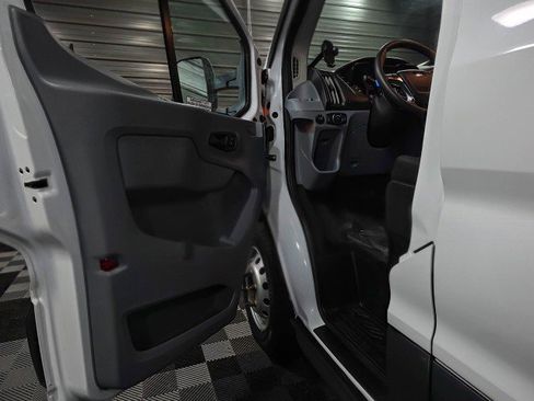 Used 2018 Ford Transit 350 XLT image 30