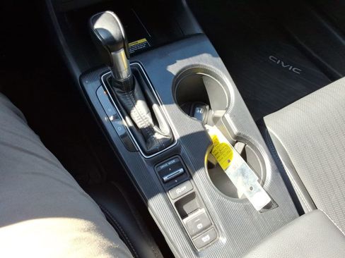 Used 2022 Honda Civic Touring image 35