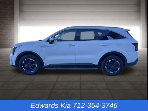 New 2025 Kia Sorento S image 10