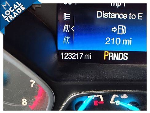 Used 2017 Ford Escape SE w/ SE Leather Comfort Package AWD/4WD image 17