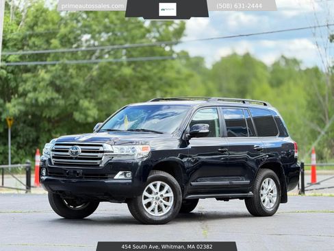 Used 2016 Toyota Land Cruiser w/ Four Season Floor Mat Package AWD/4WD image 40