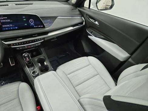 Used 2024 Cadillac XT4 Sport image 14