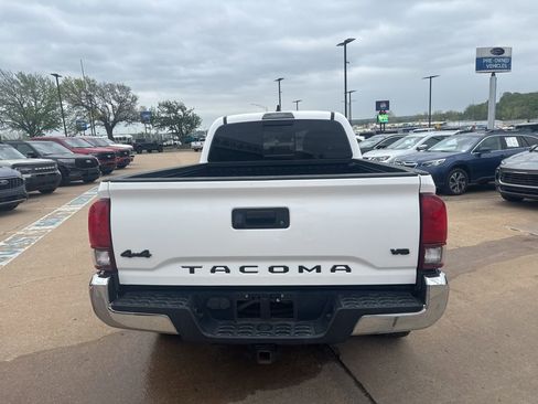 Used 2020 Toyota Tacoma SR5 image 4