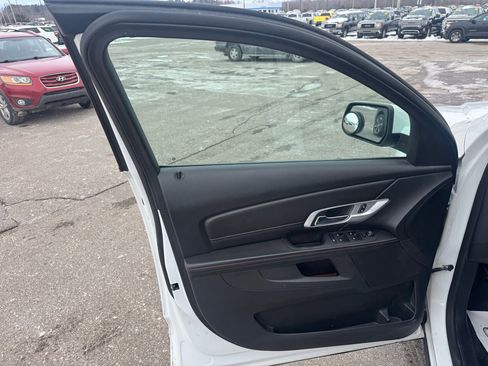 Used 2015 GMC Terrain SLE image 15