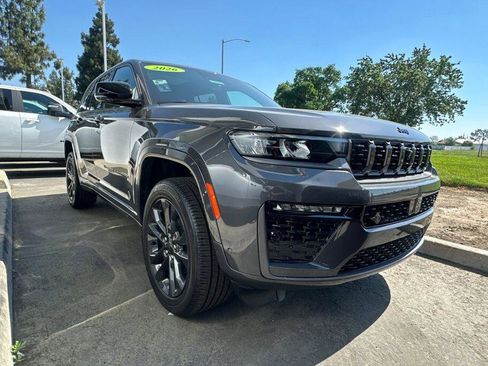 New 2026 Jeep Grand Cherokee Limited image 2