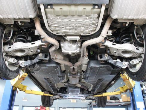 Used 2019 Jaguar F-PACE R-Sport image 97