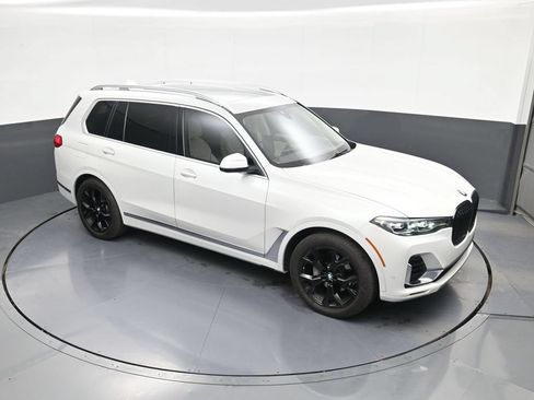Used 2021 BMW X7 xDrive40i w/ Premium Package AWD/4WD image 28