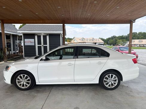 Used 2013 Volkswagen Jetta SE FWD image 5