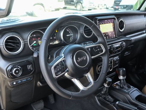 Used 2023 Jeep Wrangler Unlimited Sahara AWD/4WD image 18