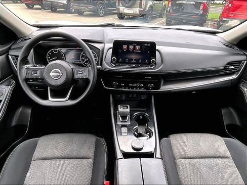 Certified 2024 Nissan Rogue SV AWD/4WD image 21