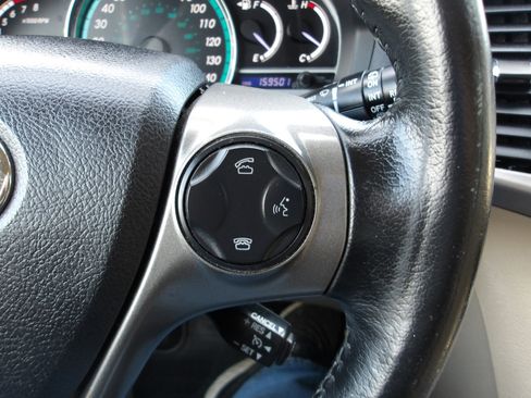 Used 2015 Toyota Venza Limited image 17