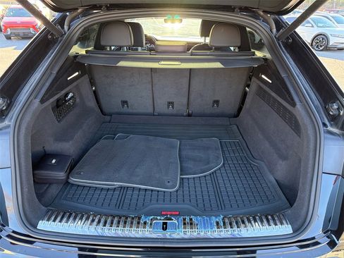 Used 2019 Audi Q8 Premium w/ Convenience Package image 18